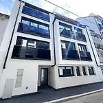 Modern, New, Next To Metro - Gg13 Apartments Vienna